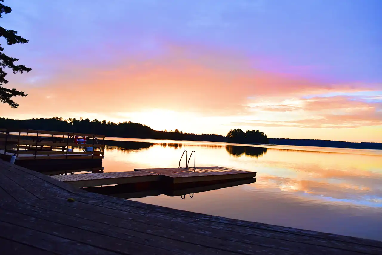 Finn din egen badsjö. I Småland finns en mängd sjöar att välja på.